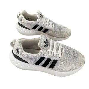 Adidas Swift Run 22 Women's Shoes Crystal White-Core Black-Grey GV7969 Size 7